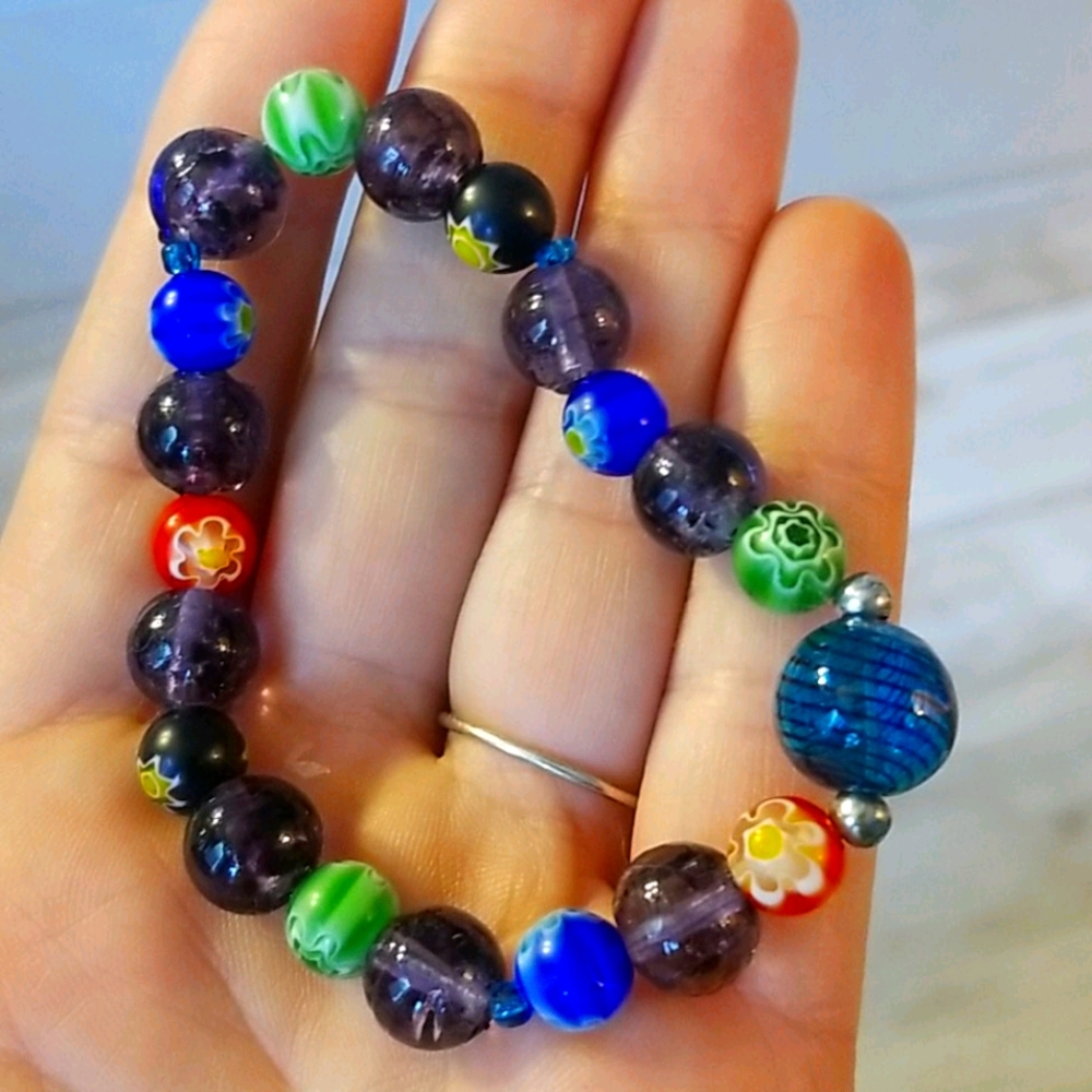 Glass beaded stretch bracelet